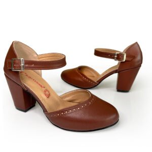 Alternative view of Helen Chocolate