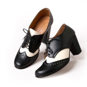 Alternative view of Adela Bicolor