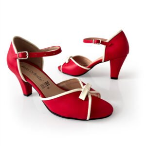 Alternative view of Hedy Rojo-Miga con moñito